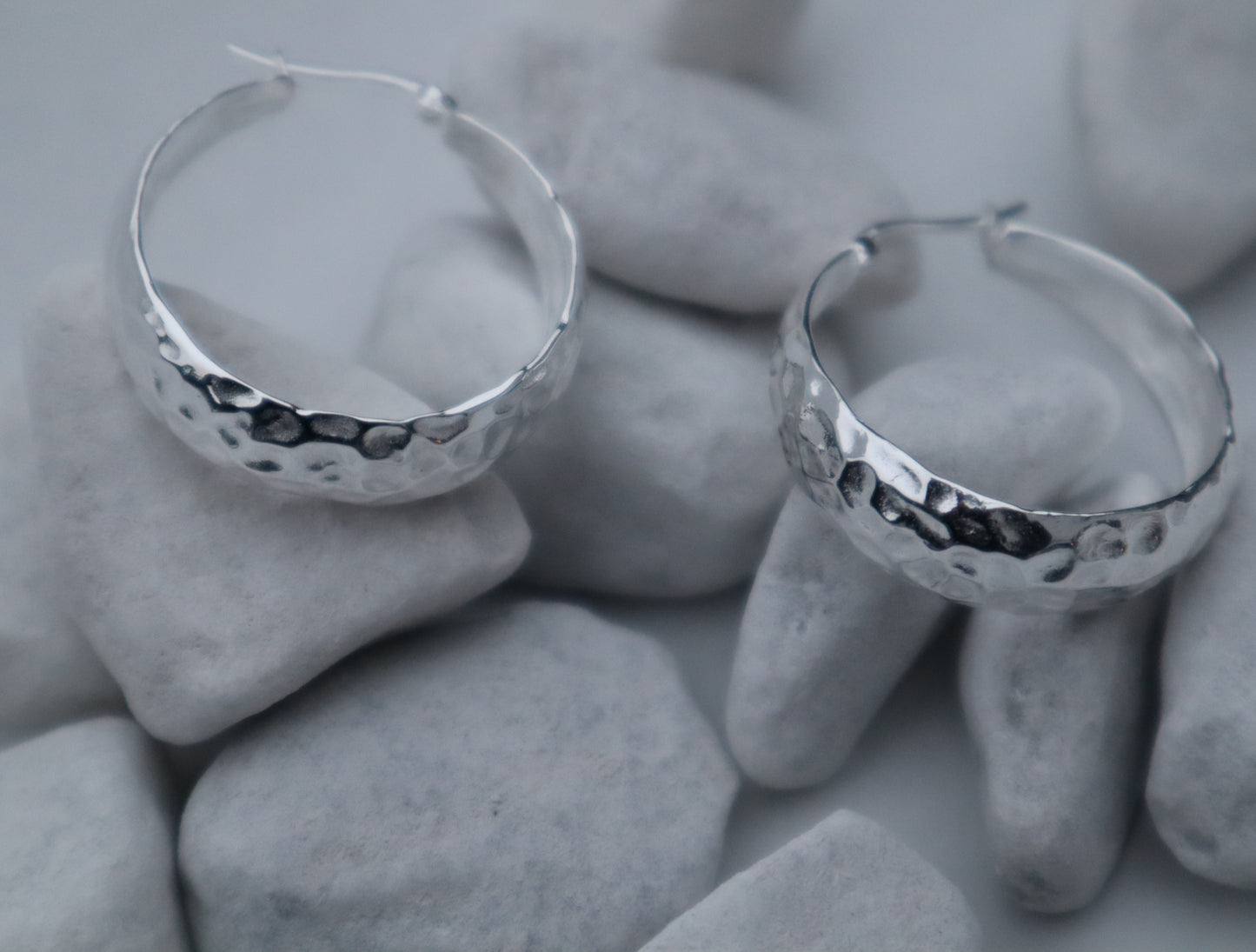The Big Hammered Earrings Silver