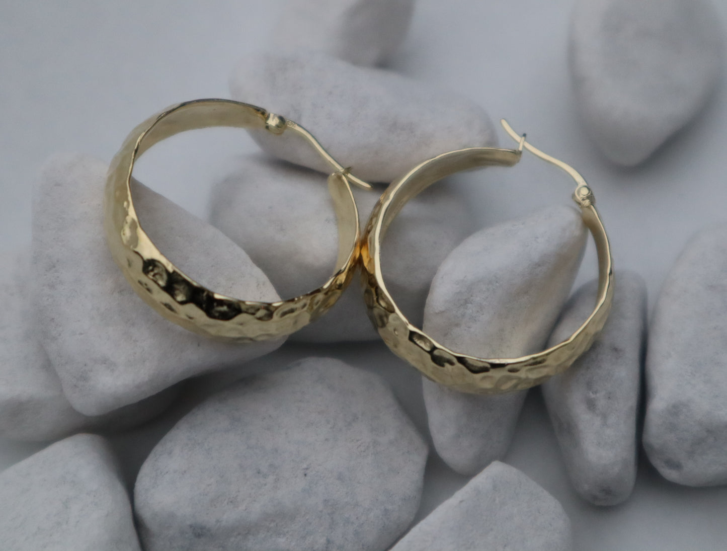 The Big Hammered Earrings Gold